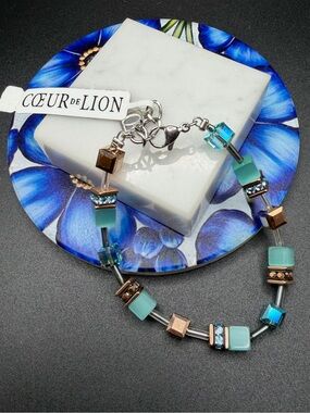 Coeur de Lion Geo Cube Crystal Beaded Charm Bracelet #F028 teal Signed NWT